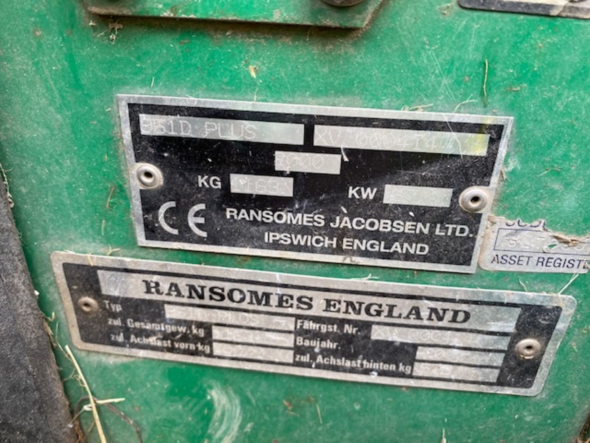 Ransomes Jacobsen ride on mower - Image 5 of 9