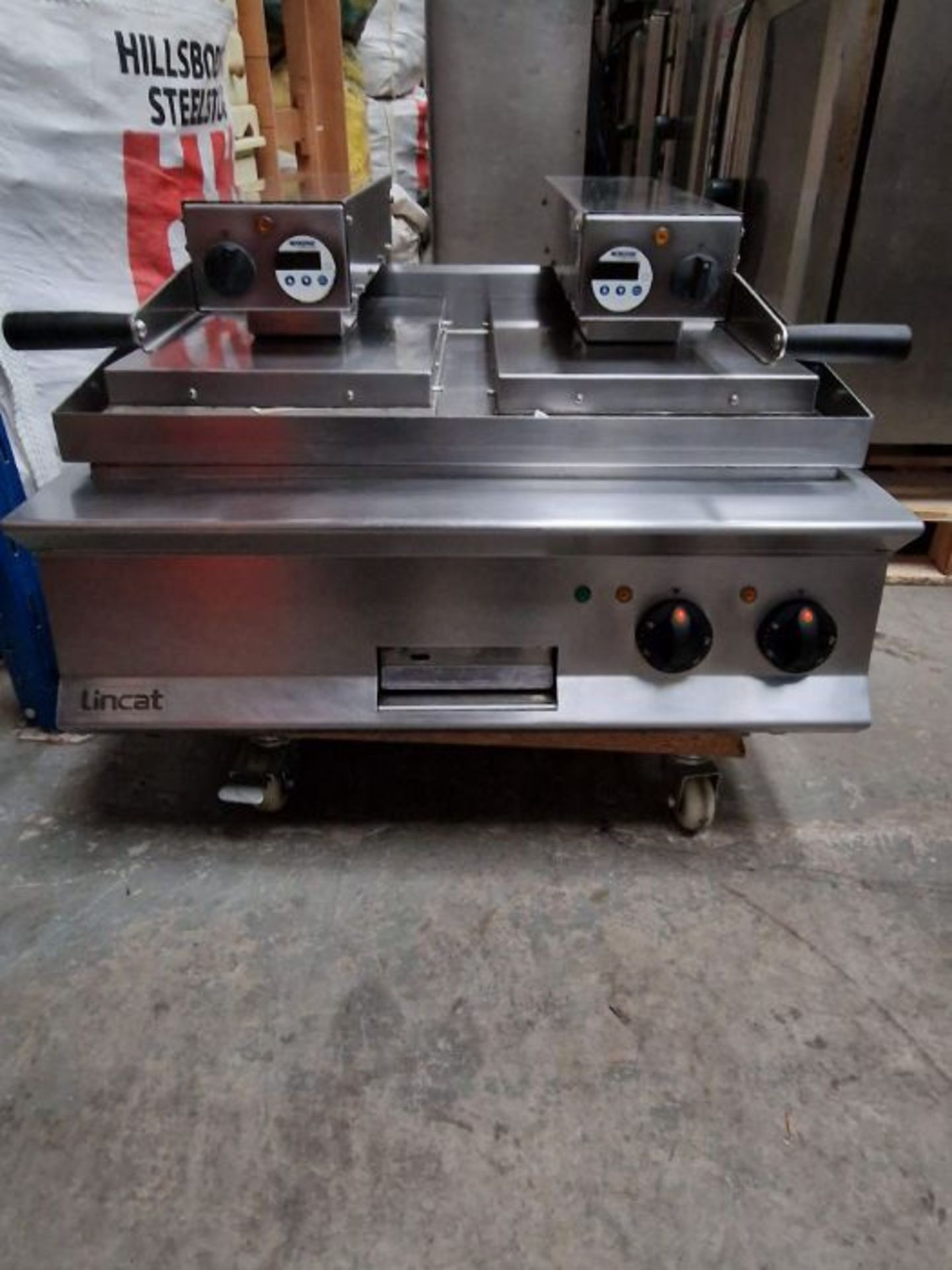 Lincat Stork double clam grill. - Image 2 of 3