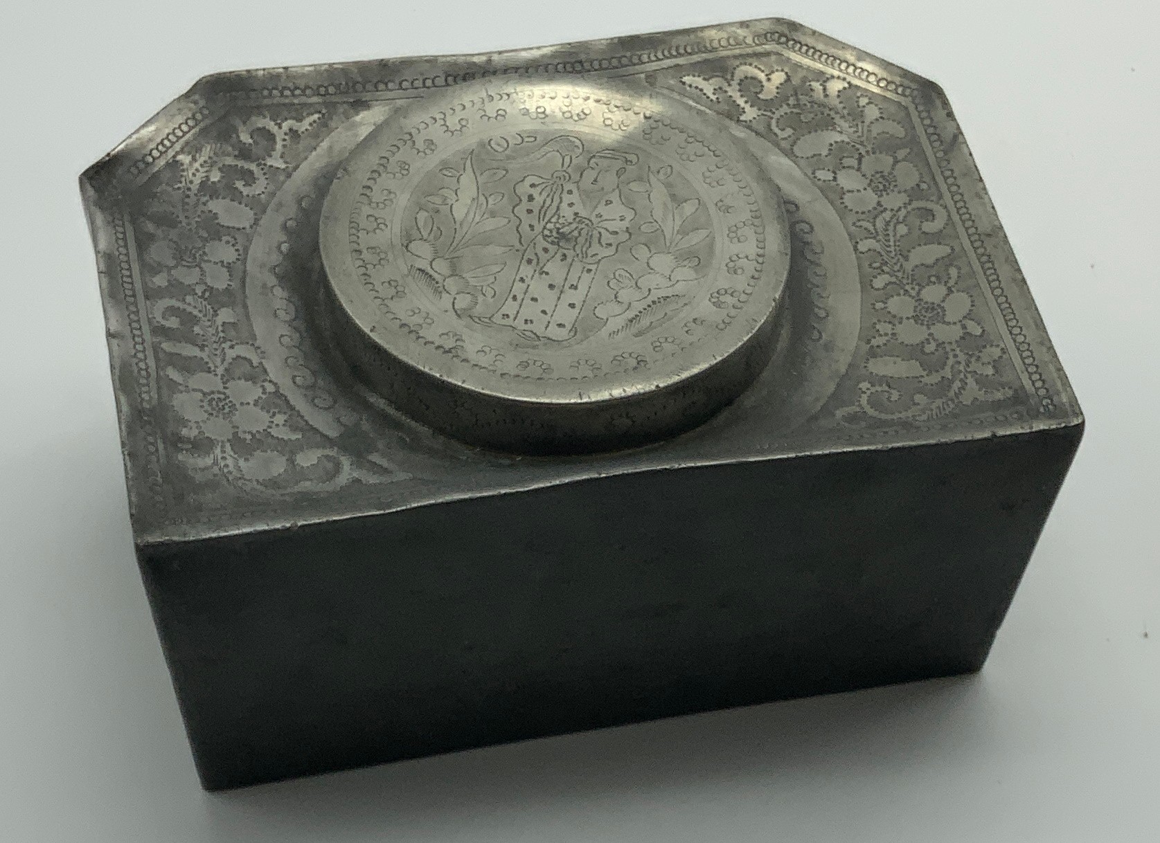 PEWTER TEA CADDY (POSSIBLY ORIENTAL) AS FOUND - Image 3 of 4