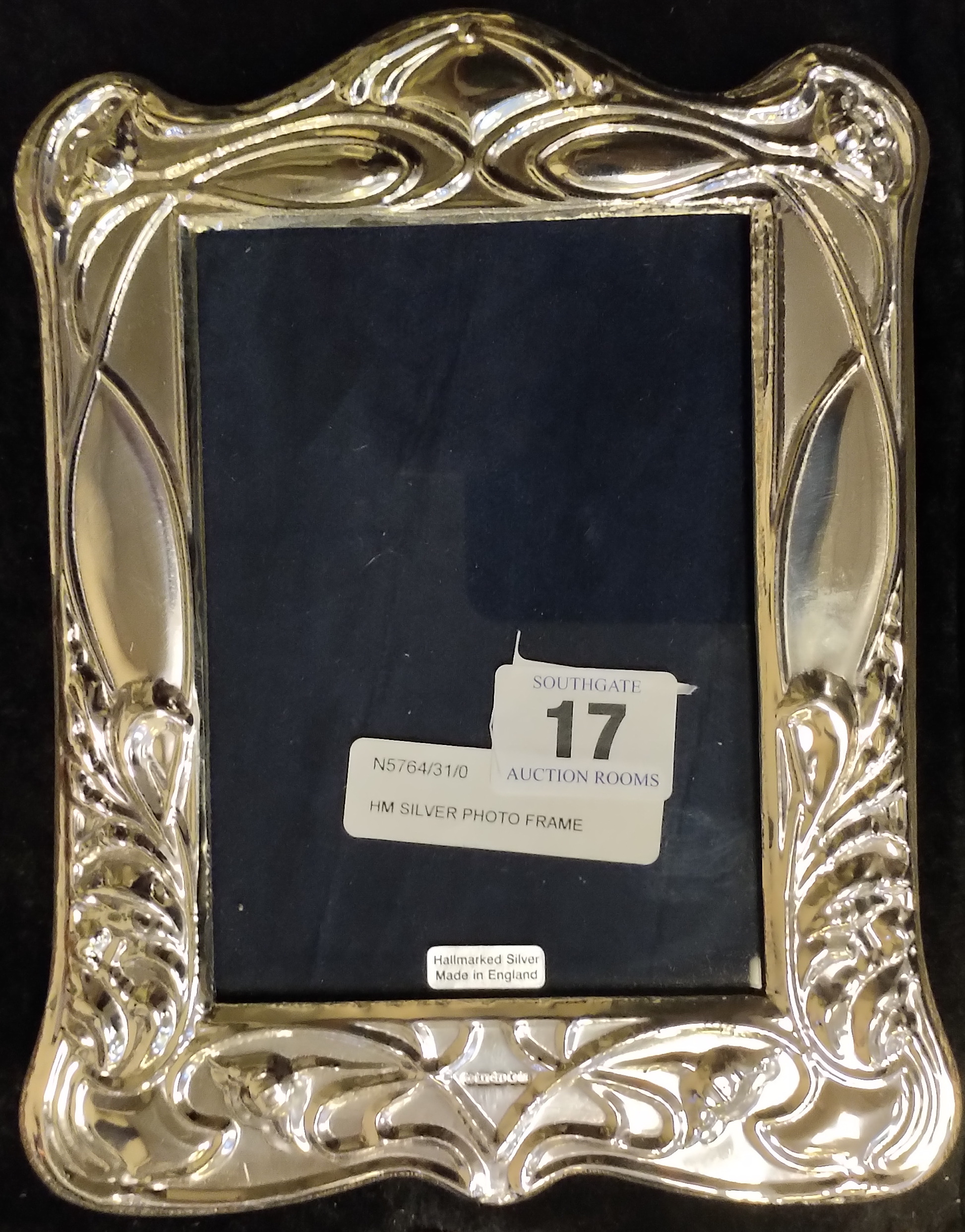 HM SILVER PHOTO FRAME - APPROX. 20 X 16 CMS