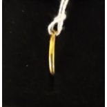 22CT GOLD BAND - APPROX 2.33 GRAMS - SIZE M