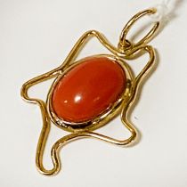 14CT GOLD TESTED CORAL PENDANT