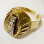 14CT GOLD & DIAMOND RING - APPROX 6.5 GRAMS - SIZE P