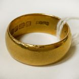 22CT GOLD WEDDING BAND - APPROX 13.5 GRAMS SIZE M