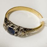 18CT GOLD DIAMOND & SAPPHIRE RING - SIZE 2.6 GRAMS APPROX