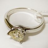 18CT WHITE GOLD SINGLE DIAMOND RING - APPROX 1CT TRILLION CUT - SIZE M - 3.6 GRAMS APPROX