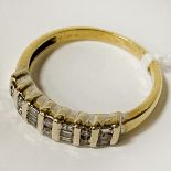 18CT GOLD BAGUETTE DIAMOND RING -SIZE M - APPROX 3.2G