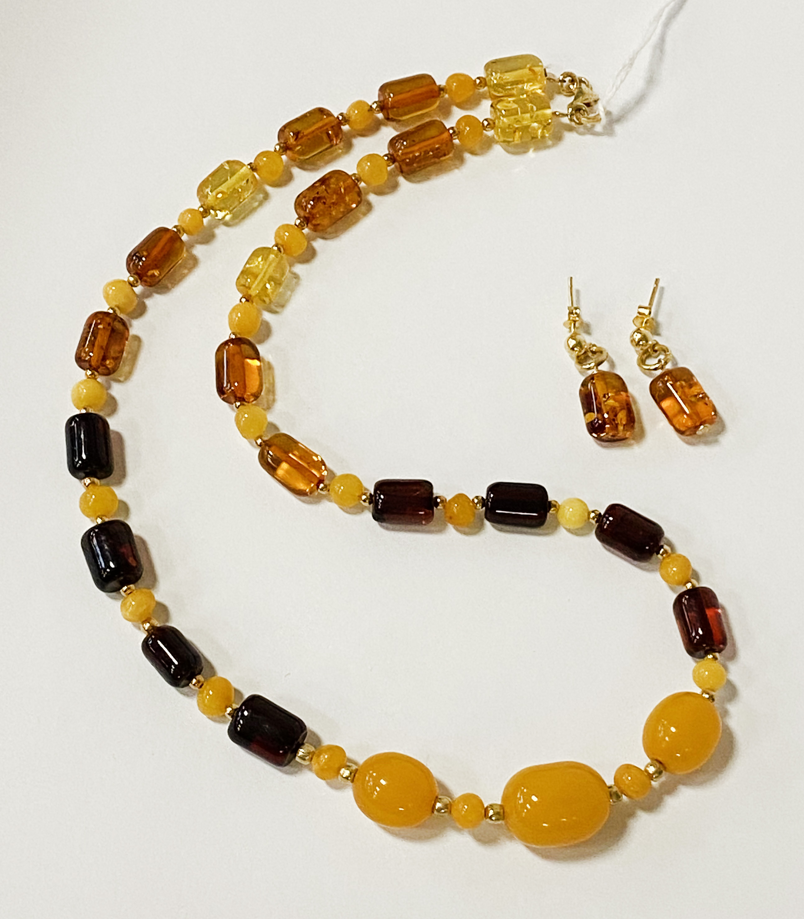 ASSORTED AMBER NECKLACES & EARRINGS