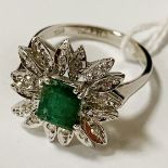 18CT EMERALD & DIAMOND RING SIZE O