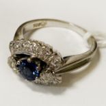 18CT DIAMOND & SAPPHIRE RING SIZE K