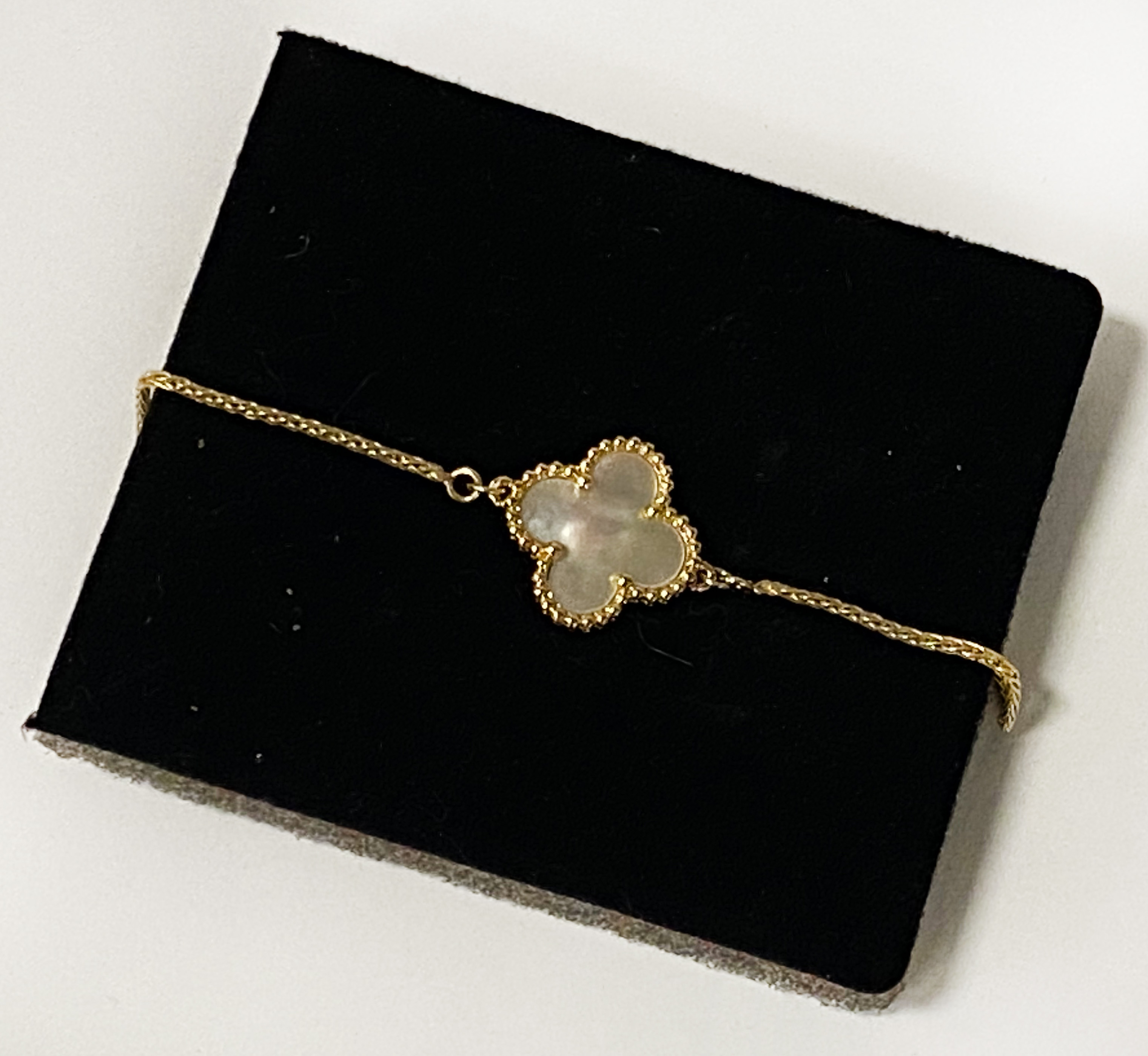 9CT GOLD MOTHER OF PEARLY BRACELET