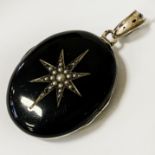 VICTORIAN ENAMELLED SILVER & SEED PEARL PENDANT LOCKET