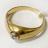 14CT GOLD SINGLE DIAMOND RING - SIZE P - 5.7 GRAMS APPROX