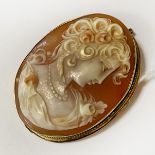 18CT CAMEO BROOCH