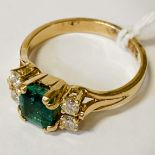 18CT GOLD EMERALD & DIAMOND RING SIZE N