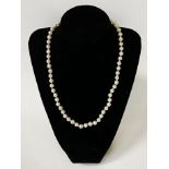 14 CARAT CLASPED PEARL NECKLACE 18'' LENGTH