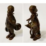 UNUSUAL MONKEY MUSICIAN FIGURE IN BRONZE - 18CM (H) APPROC