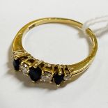 18CT GOLD SAPPHIRE & DIAMOND RING - SIZE R 3.3 GRAMS APPROX