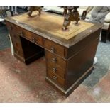 PEDESTAL DESK (SMALL)