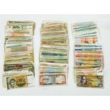 SELECTION OF VARIOUS BANKNOTES LOT 2