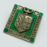 WESTERN INFIRMARY GLASGOW SCHOOL OF PHYSIOTHERAPY HALLMARKED SILVER AND ENAMEL BROOCH