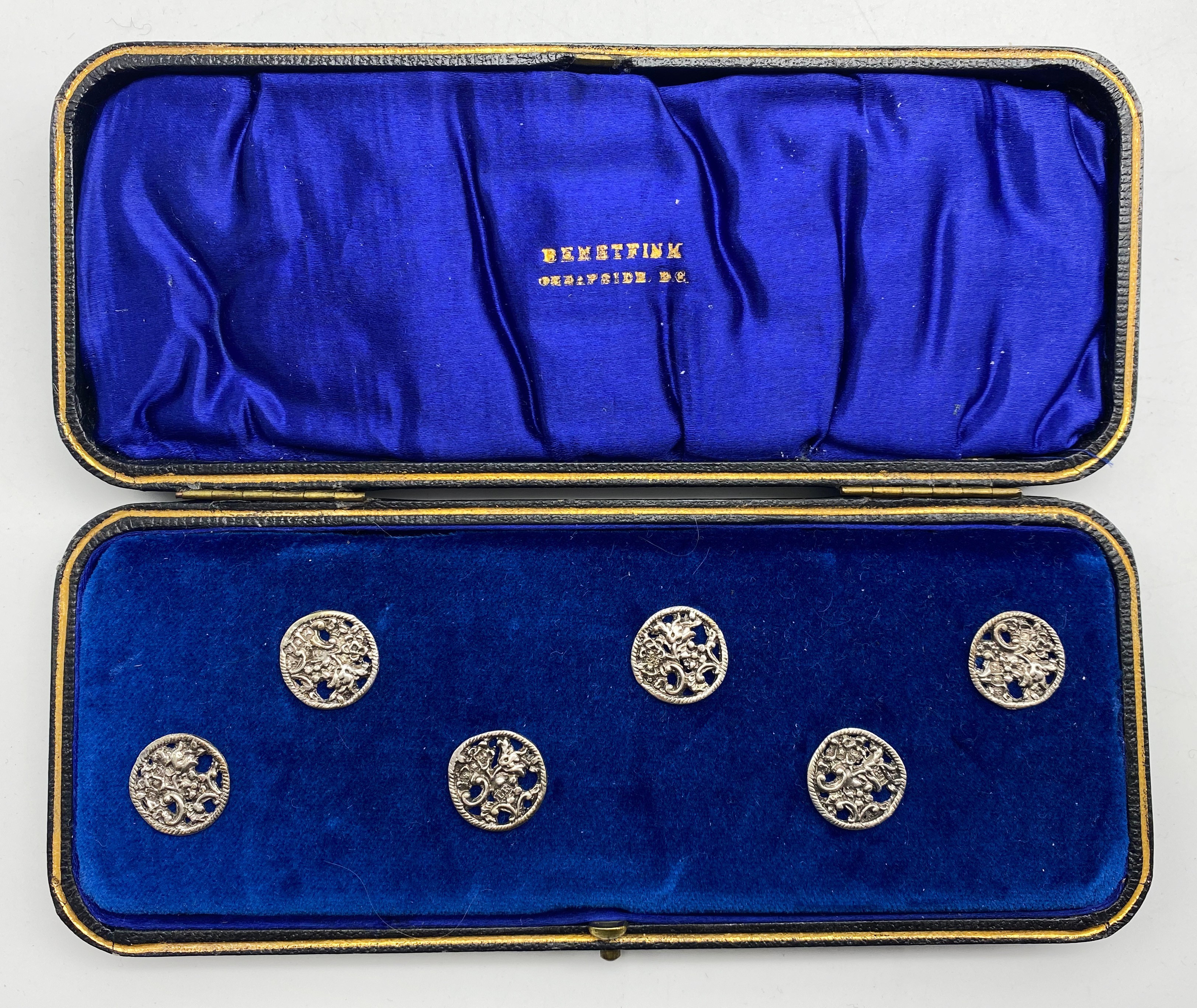 CASED SET OF SIX HALLMARKED ANTIQUE SILVER BUTTONS LONDON 1902 FLORAL DESIGN BY LOEWE ROSENTHAL