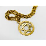 9CT GOLD STAR OF DAVID PENDANT AND 9CT GOLD CHAIN