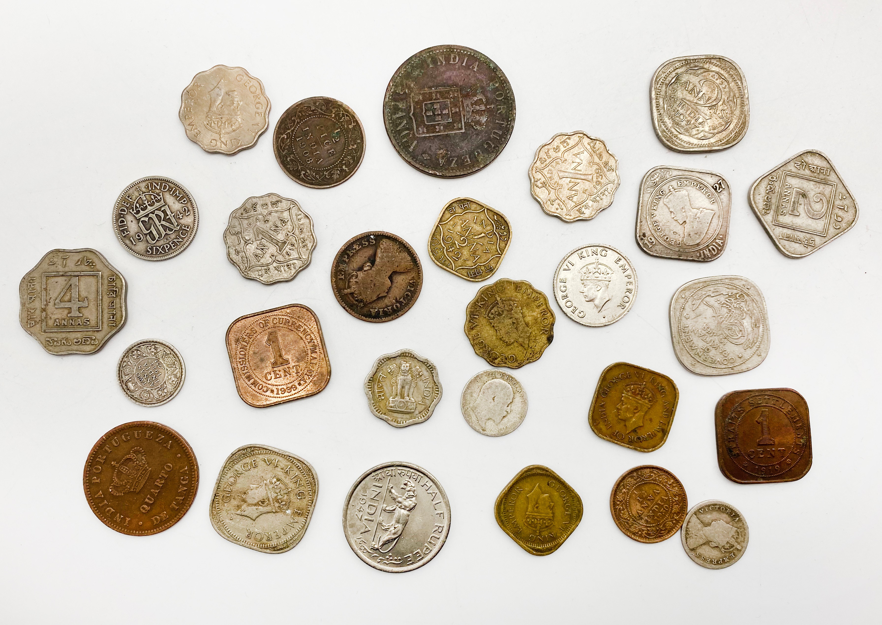 SELECTION OF EARLY INDIAN COINS INCLUDING SILVER - Image 4 of 4