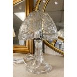 CRYSTAL GLASS TABLE LAMP
