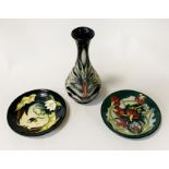 MOORCROFT VASE & TWO MOORCROFT PIN TRAYS - VASE (17CMS H APPROX)