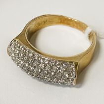 9 CT. YELLOW GOLD DIAMOND CLUSTER RING - SIZE M - N APPROX 5 GRAMS