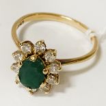 18CT GOLD EMERALD & DIAMOND FLORAL DESIGN RING - SIZE L