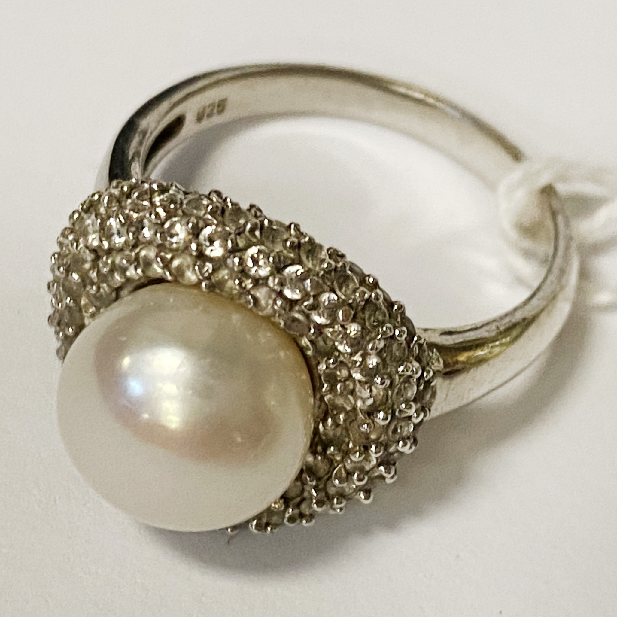 CULTURED PEARL RING - STERLING SILVER