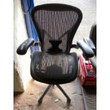 HERMAN MILLER OFFICE CHAIR