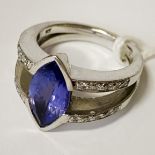 9CT WHITE GOLD AMETHYST RING SIZE M/N 9.9 GRAMS APPROX