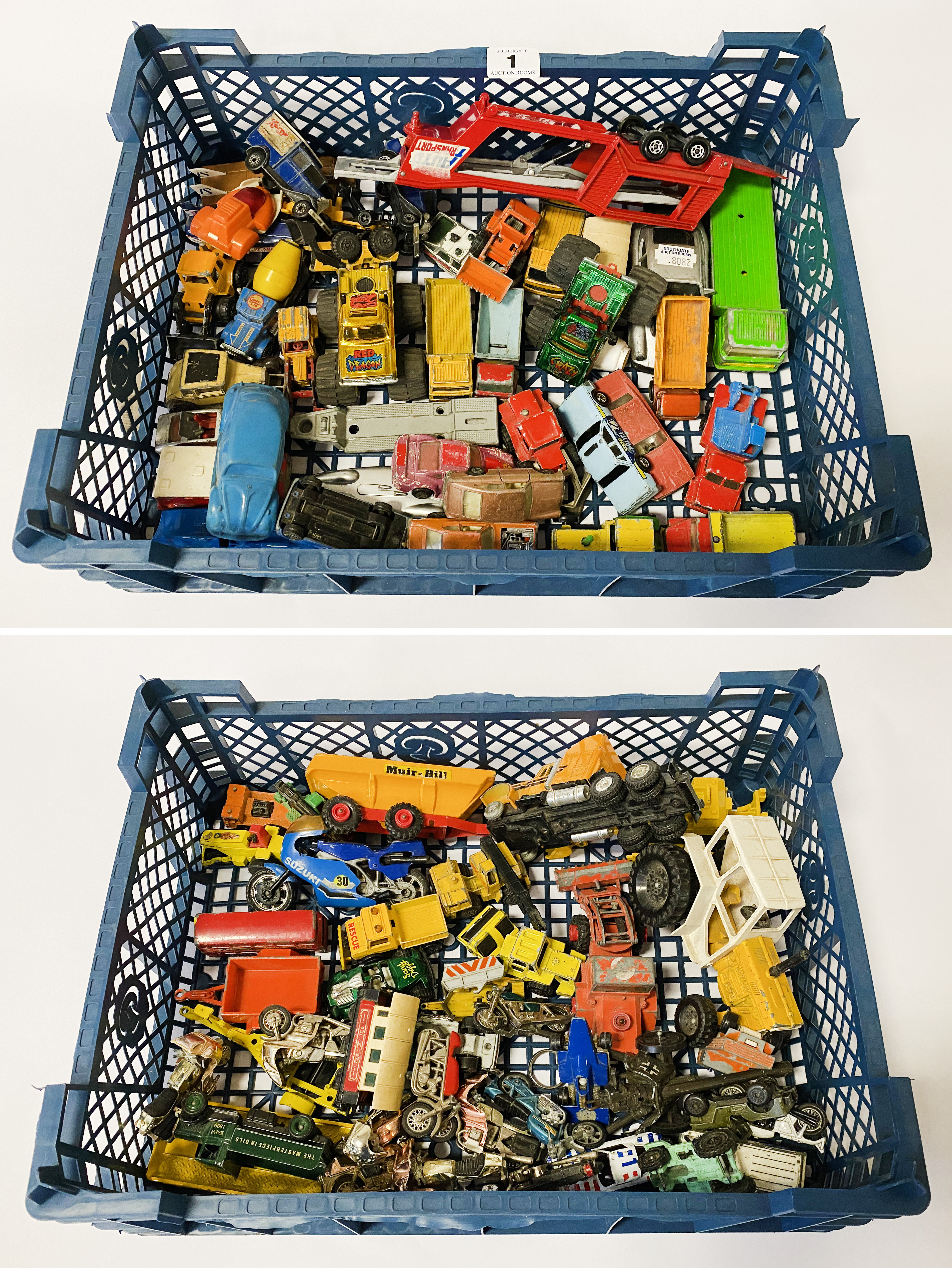 2 TRAYS OF MATCHBOX CARS - ETC