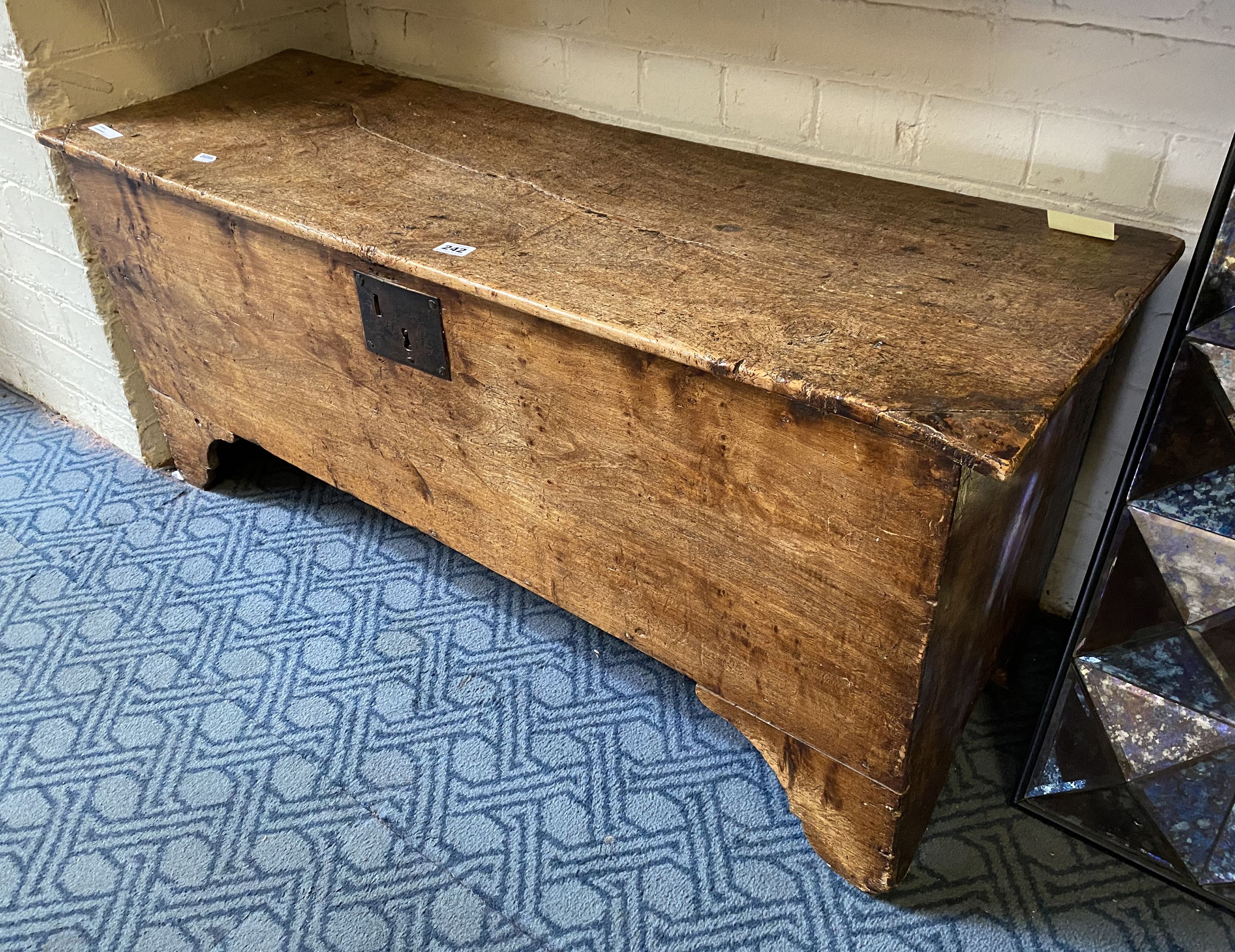 OAK BEDDING BOX