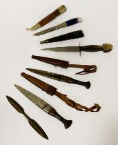 5 VARIOUS EARLY KNIVES IN SHEAVES
