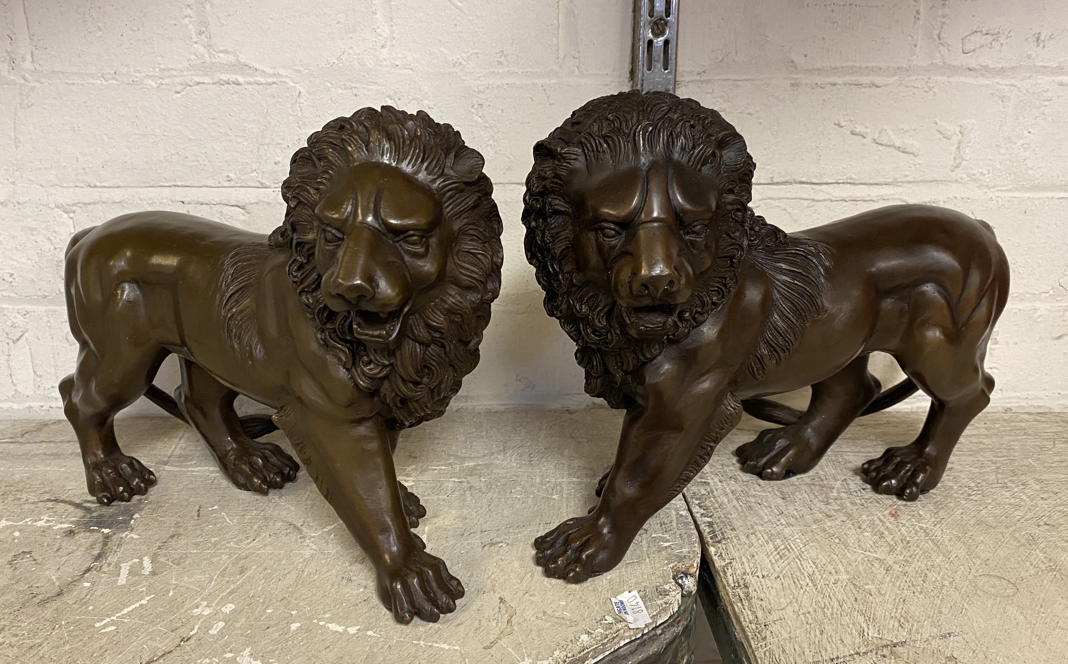 PAIR BRONZE LIONS - 30 CMS (L)