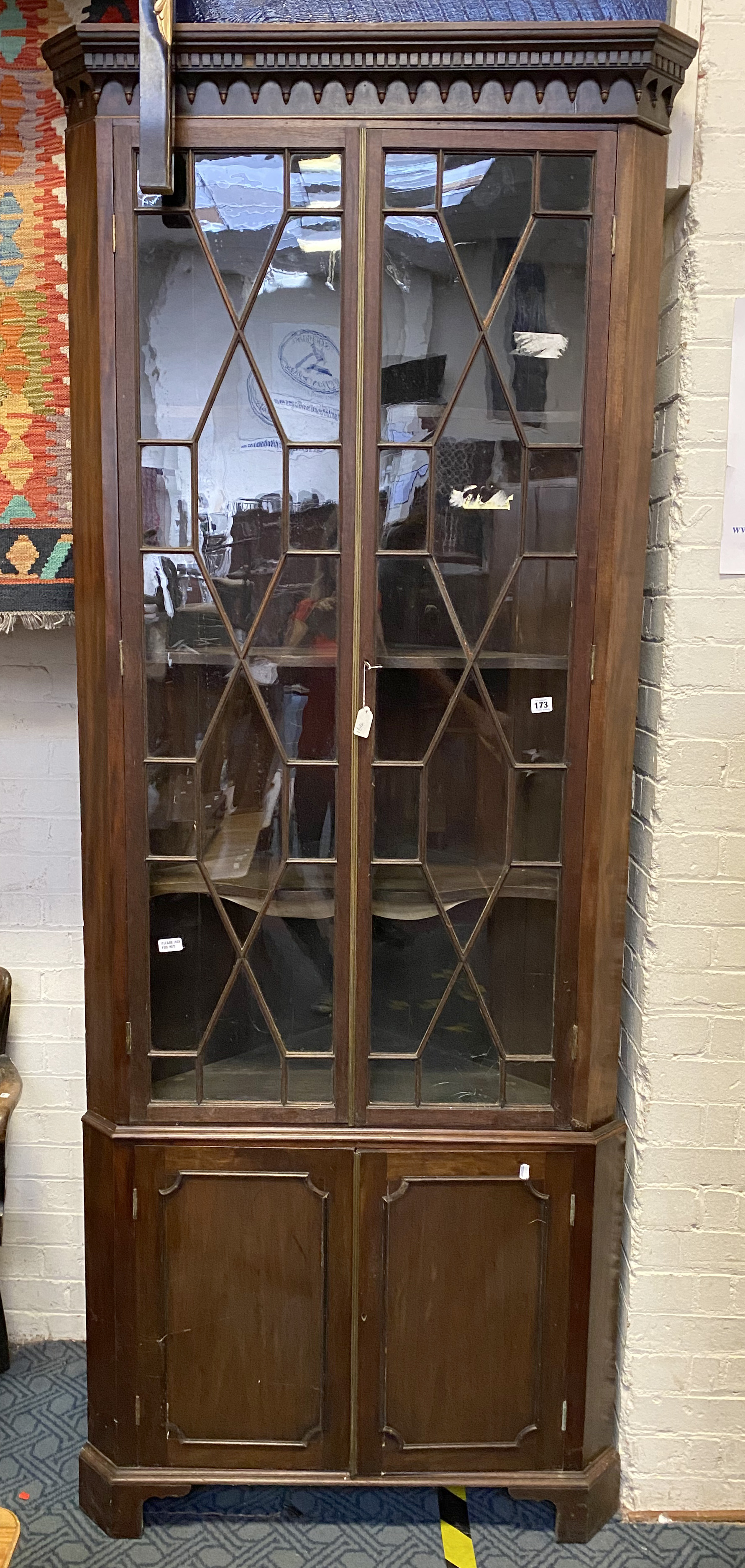 LARGE CORNER CABINET