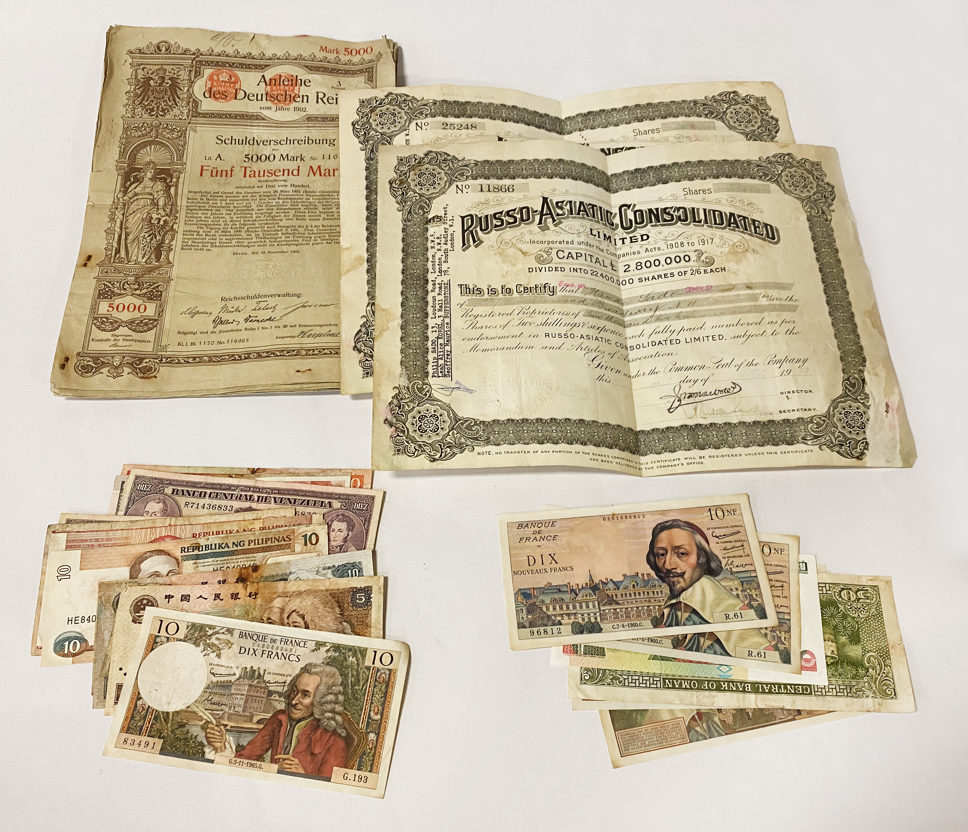 QTY OF MIXED WORLD BANK NOTES & STAMPS