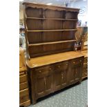 ERCOL DRESSER