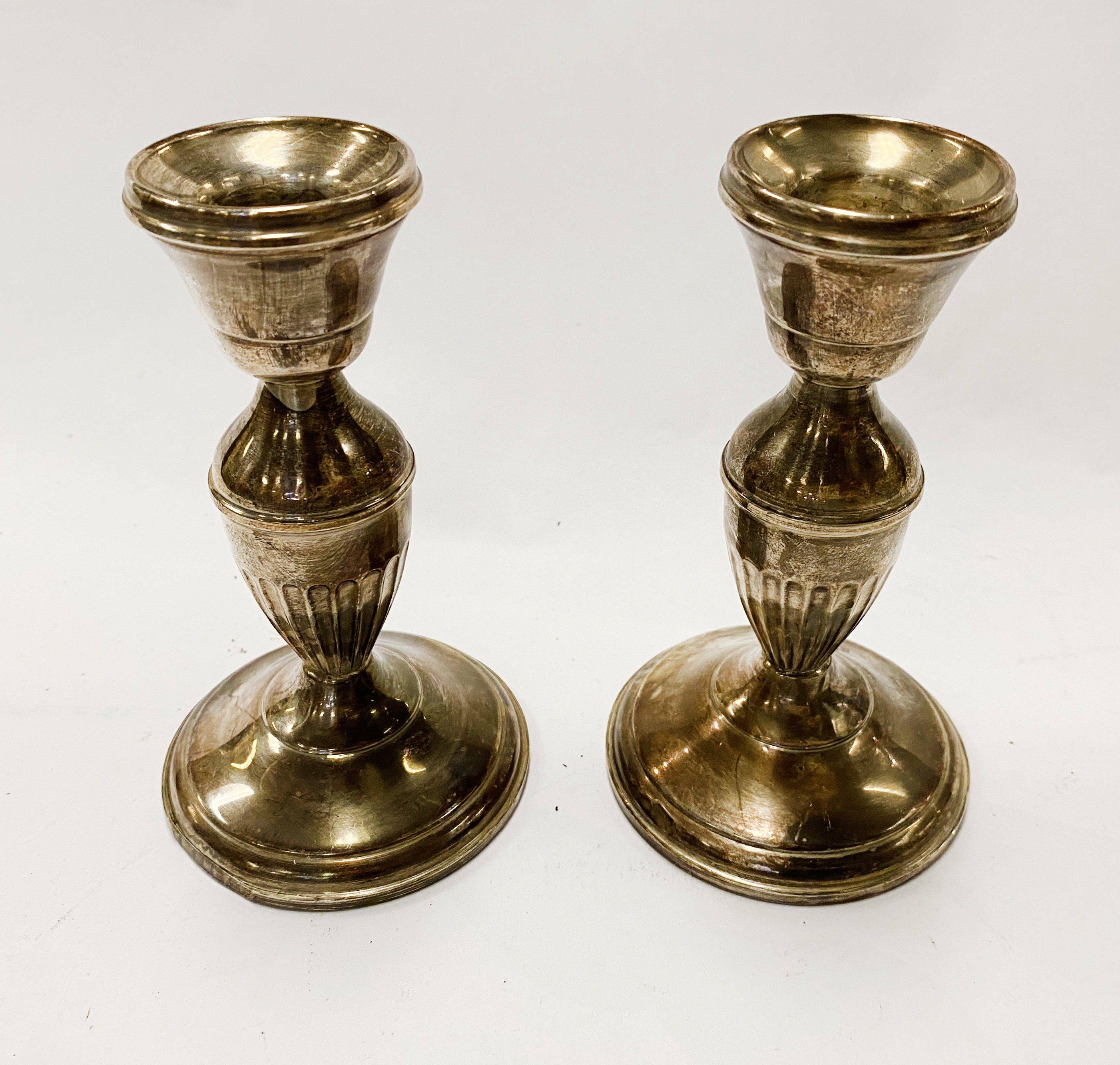 PAIR OF SILVER CANDLESTICKS 12CMS (H) APPROX