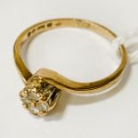 9 CARAT GOLD & DIAMOND RING SIZE H