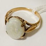 9 CARAT GOLD & OPAL RING SIZE L