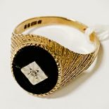 9 CARAT GOLD DIAMOND ONYX RING SIZE O