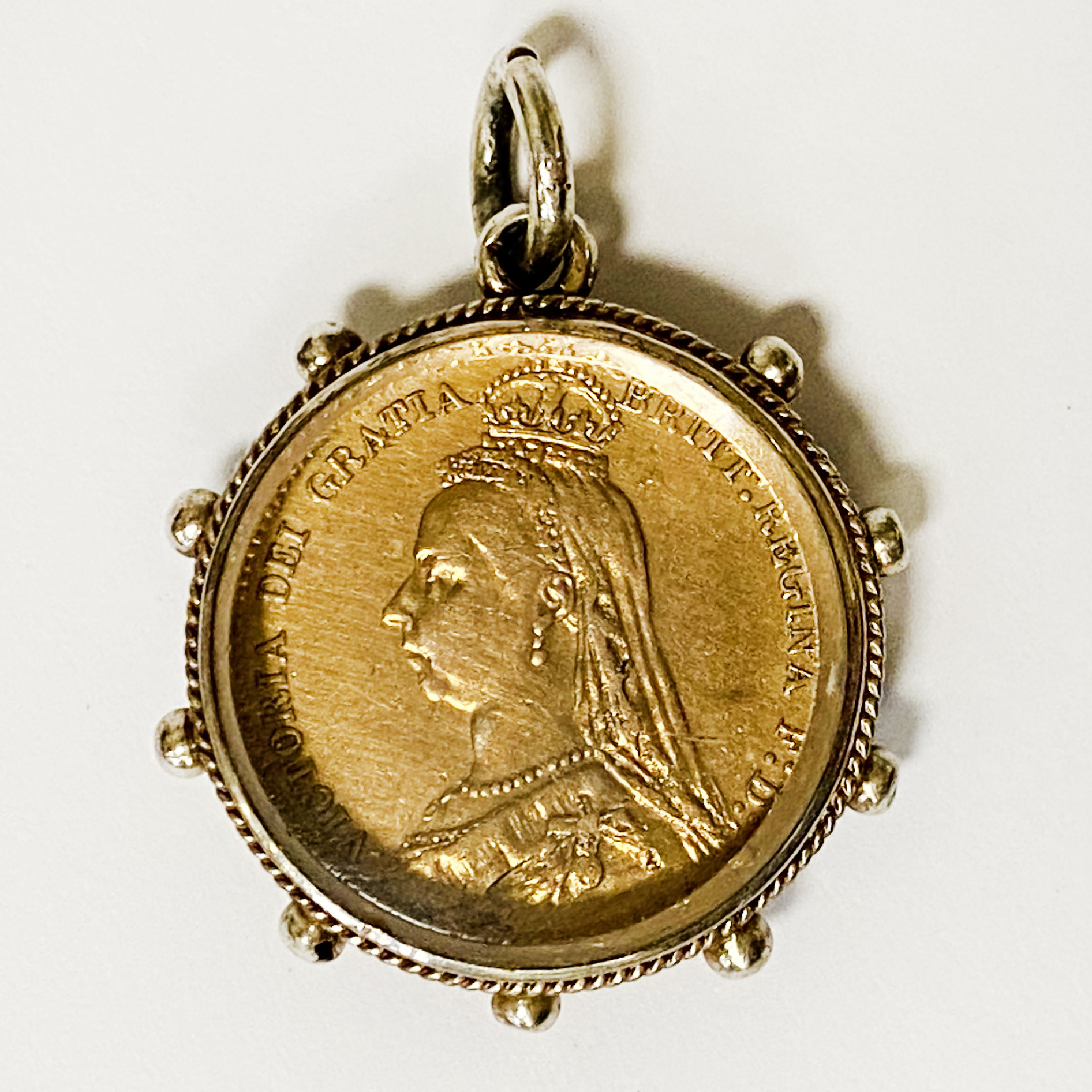 QUEEN VICTORIA COIN PENDANT