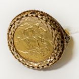 HALF SOVEREIGN IN 9 CARAT GOLD RING DATED 1901 FULL WEIGHT 8.7 GRAMS RING SIZE T