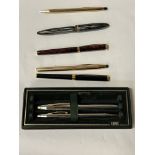 3 PENS, 2 18 CT. GOLD NIBS & ONE 14 CT. GOLD NIB WITH 4 OTHER PENS / CROSS AND ANOTHER