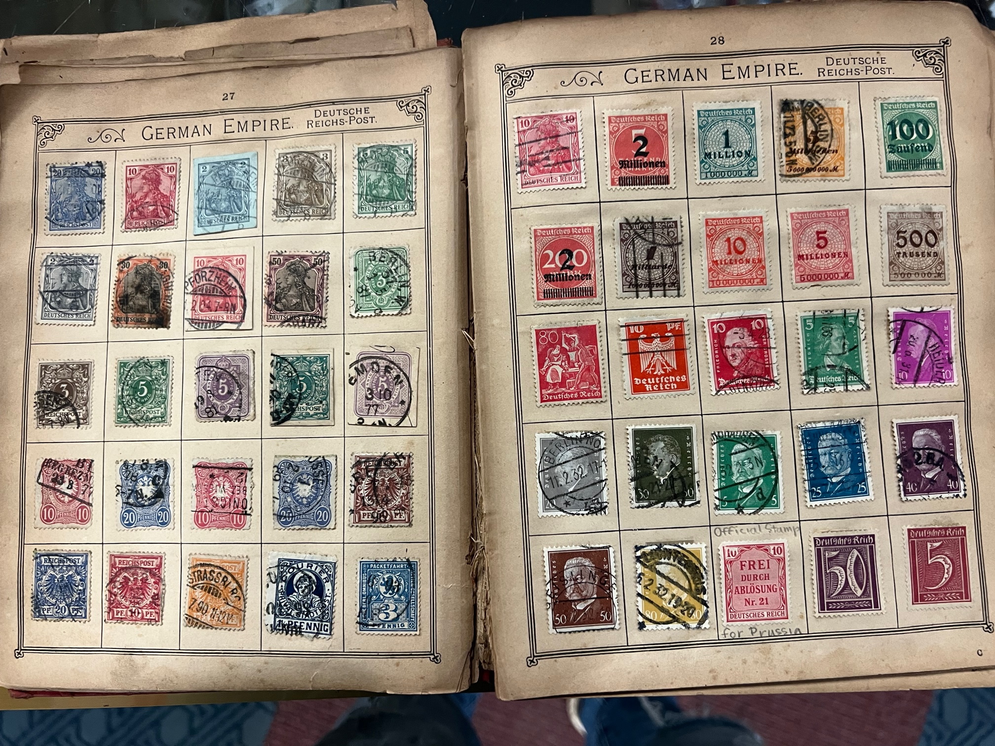 LARGE SELECTION OF STAMPS IN ALBUMS & LOOSE - Image 2 of 4